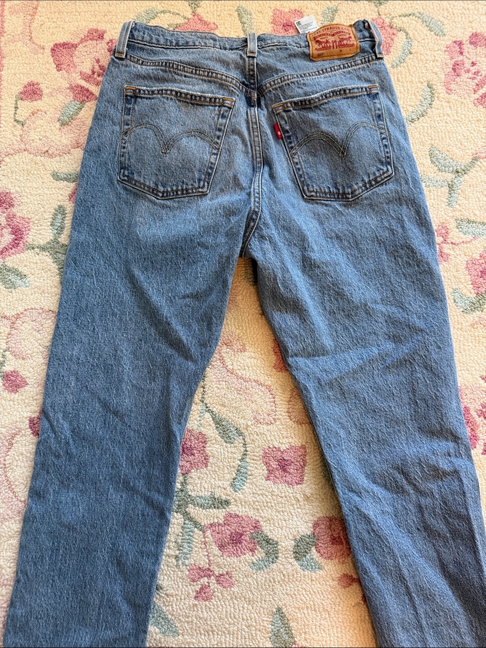 Levi’s women’s 501 Straight-Leg Jeans in Denim Blue size 29 - Picture 3 of 3